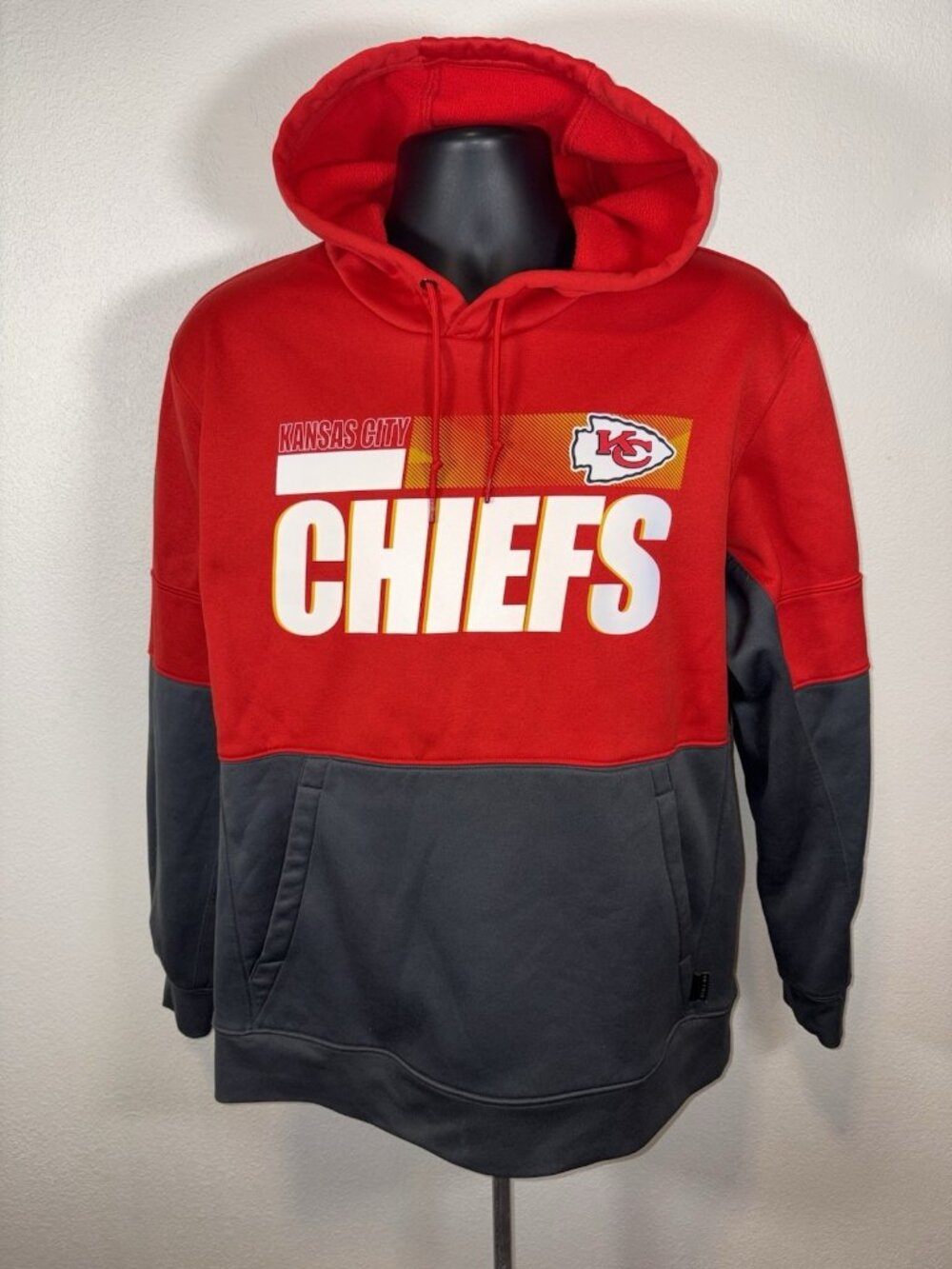 Nike NFL Kansas City Chiefs Men’s On Field Apparel Dri-Fit Hoodie Men L Large